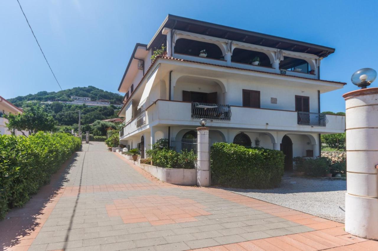 Villa Pomelia Санта Доменика Екстериор снимка