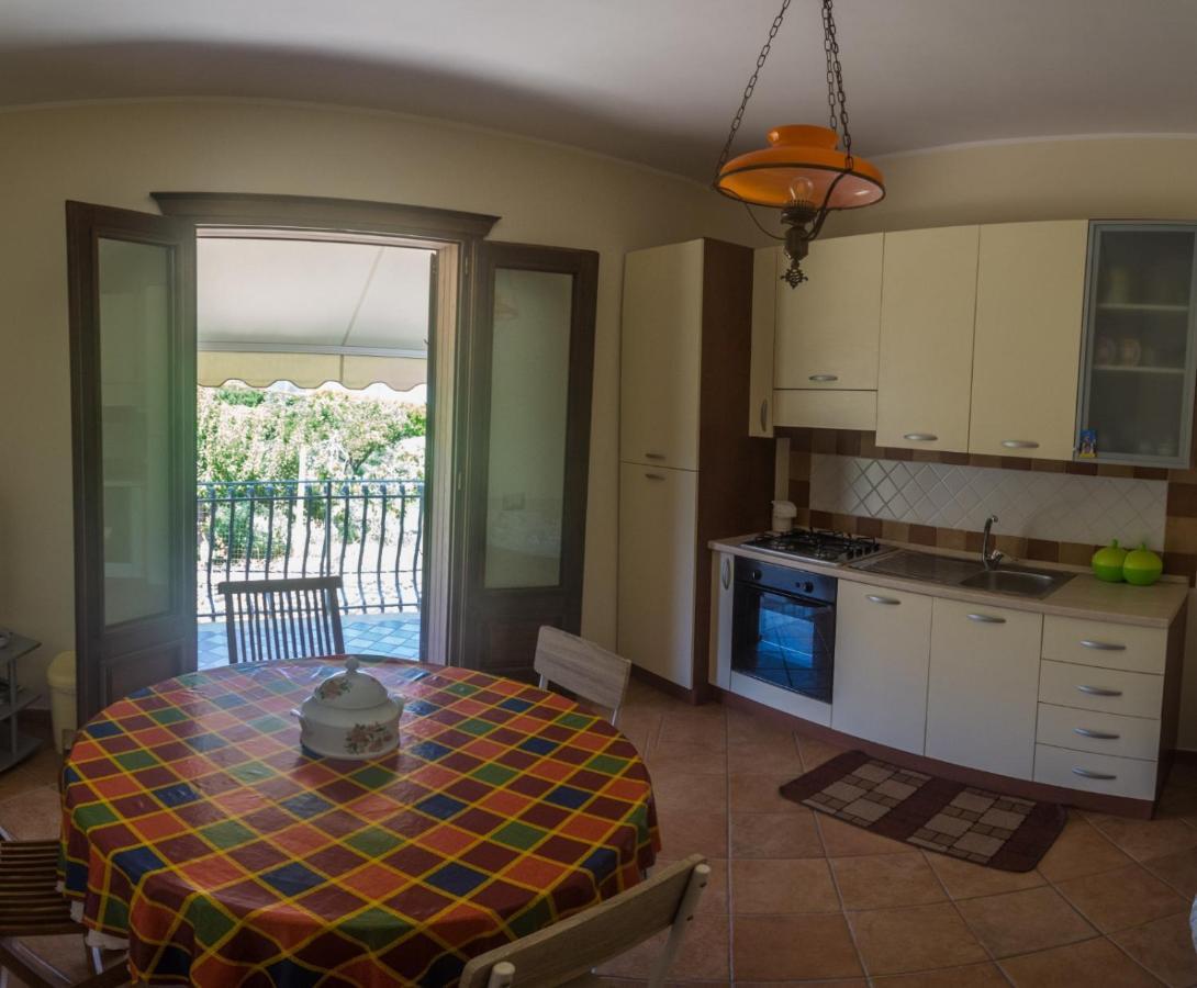 Villa Pomelia Санта Доменика Екстериор снимка