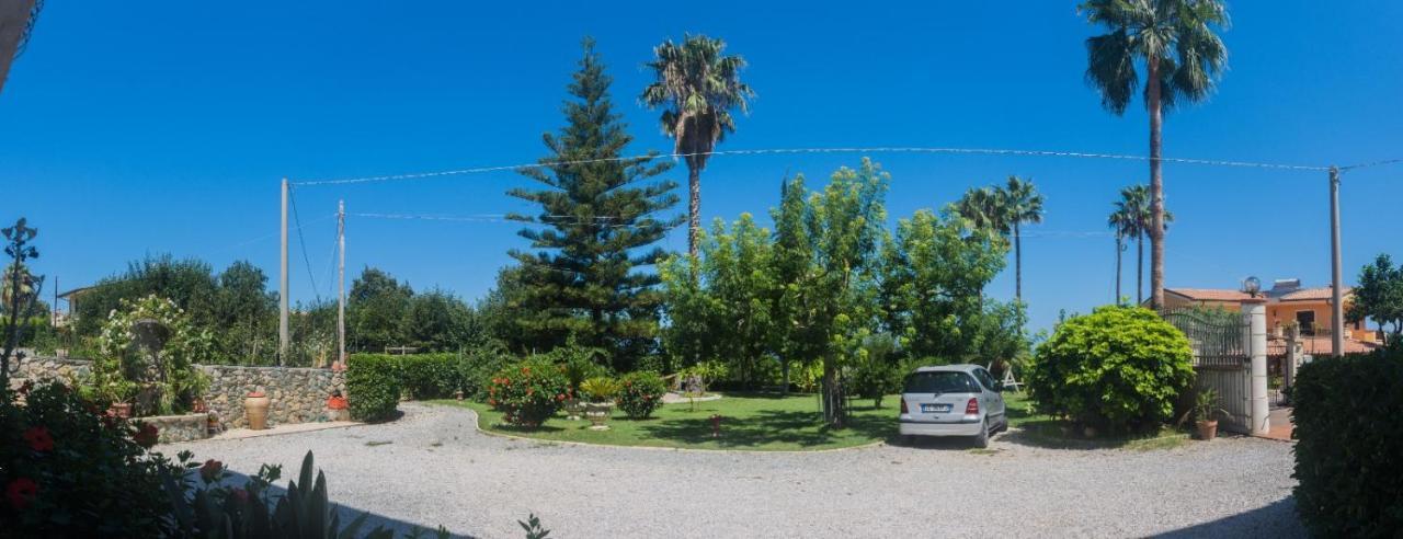 Villa Pomelia Санта Доменика Екстериор снимка