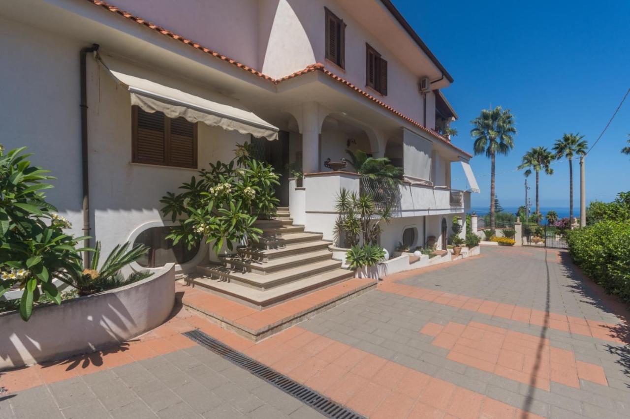 Villa Pomelia Санта Доменика Екстериор снимка
